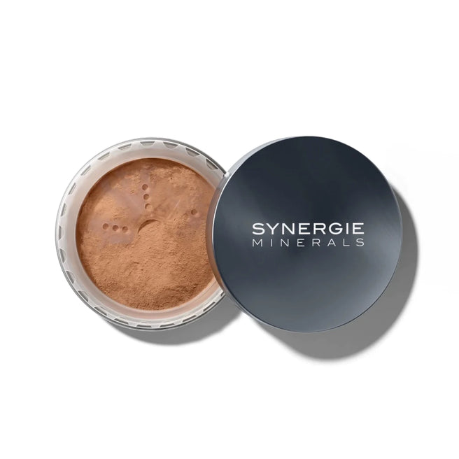 Loose mineral foundation with broad-spectrum SPF 40 PA++++